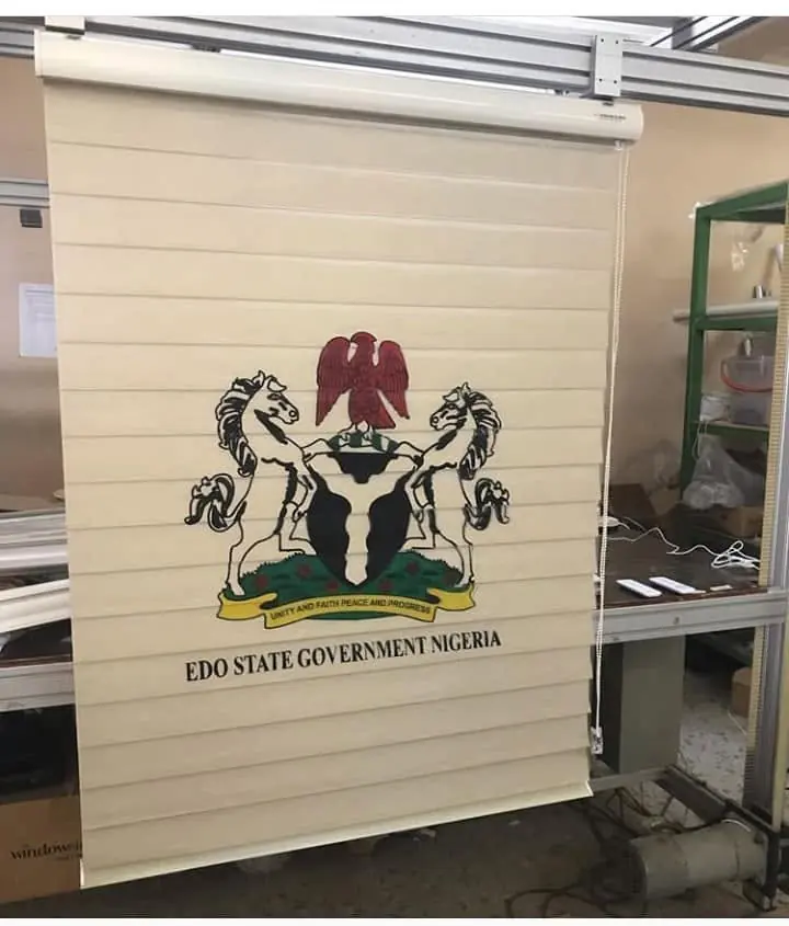 Printed state emblem blind
